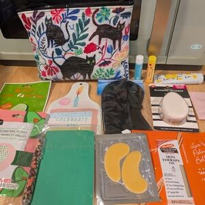 Colorful Cat Print Pouch Skin Care Beauty Lot